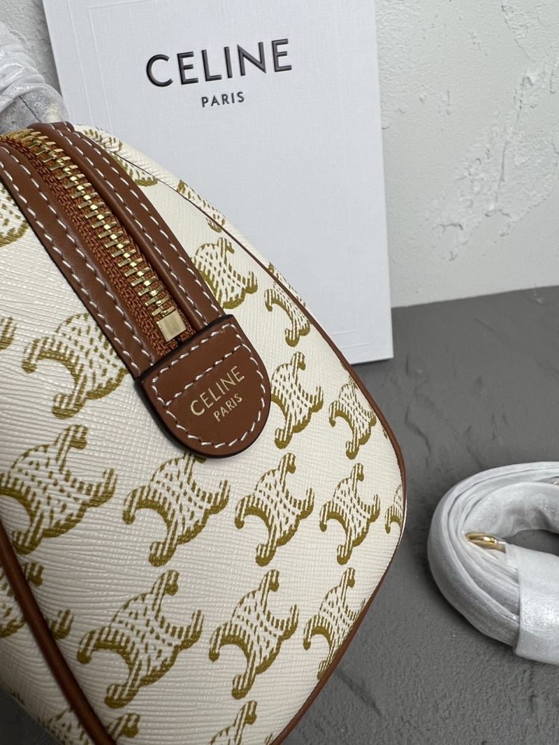 Ce1i*e triomphe bags